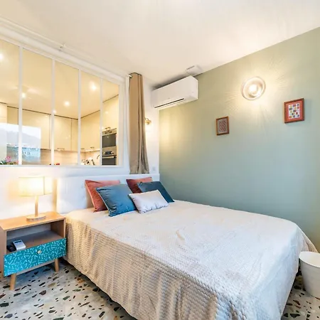 アパート Beautiful Two Bedroom Duplex カンヌ