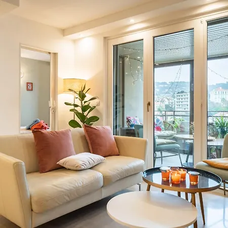 Beautiful Two Bedroom Duplex דירה קאן