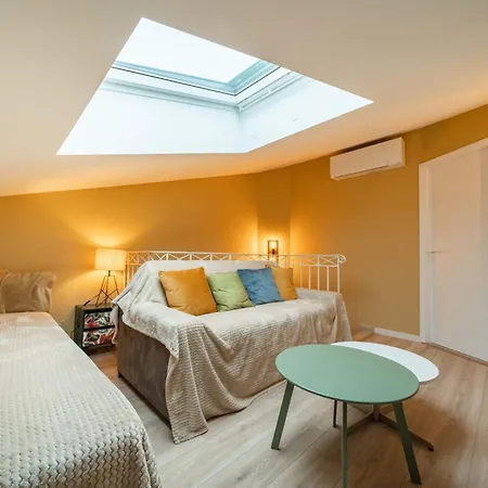דירה Beautiful Two Bedroom Duplex *