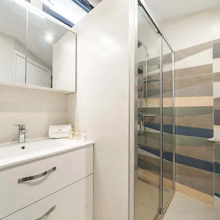 Beautiful Two Bedroom Duplex